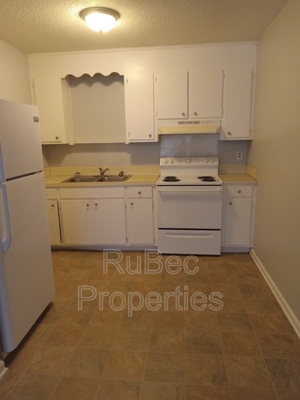 Coming Soon! 2 bedroom Apartment on one level property image