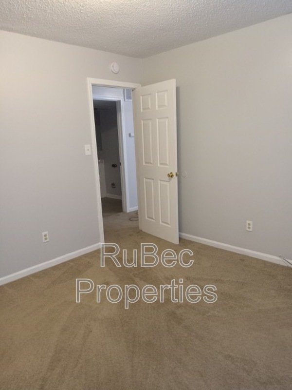 Coming Soon! 2 bedroom Apartment on one level property image