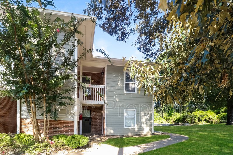 MOVE IN SPECIAL! $500 OF SECOND FULL MONTH!! property image