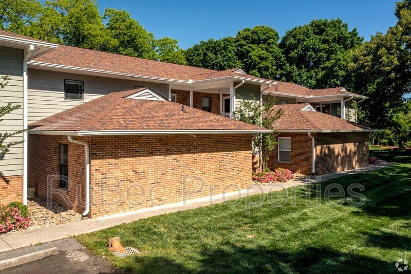 MOVE IN SPECIAL $500 OF SECOND FULL MONTH!! property image