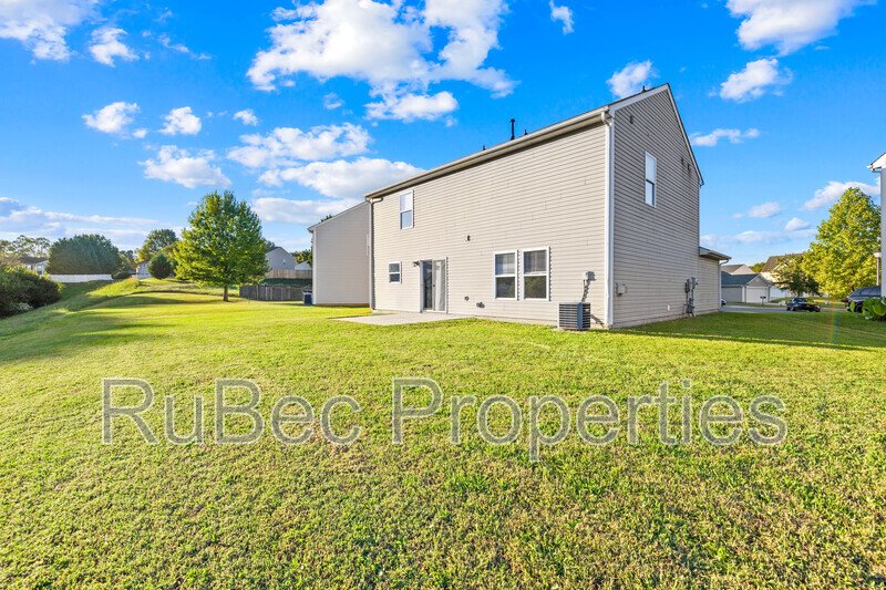 Spacious Northlake Home Offering Style, Comfort & Convenience! property image