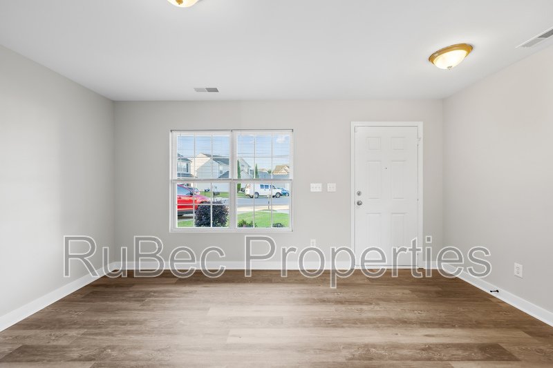 Spacious Northlake Home Offering Style, Comfort & Convenience! property image