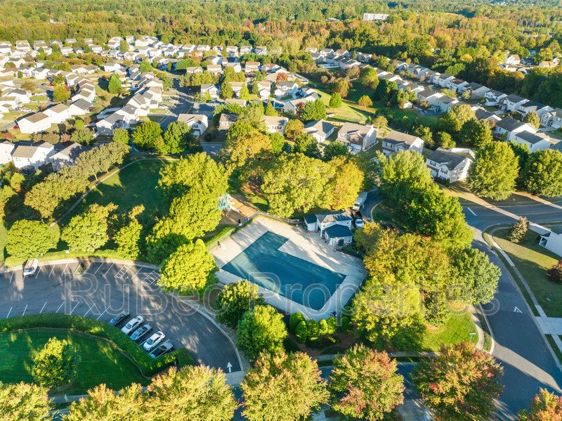 Spacious Northlake Home Offering Style, Comfort & Convenience! property image