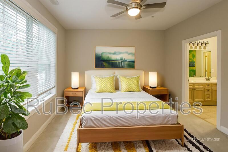 Live in the Heart of Historic Dilworth – Walkable, Stylish & Full of Charm!  ⭐️MOVE IN SPECIAL $500 OFF FIRST FULL MONTH💰⭐️🗝️ property image