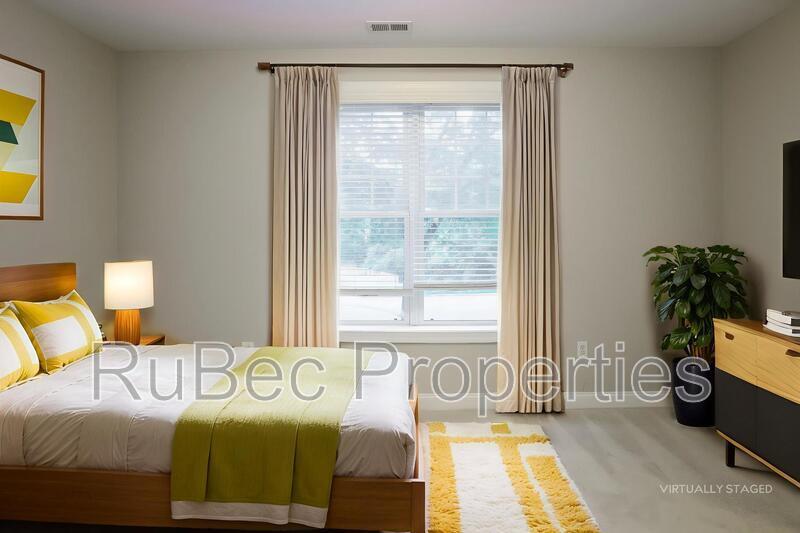 Live in the Heart of Historic Dilworth – Walkable, Stylish & Full of Charm!  ⭐️MOVE IN SPECIAL $500 OFF FIRST FULL MONTH💰⭐️🗝️ property image