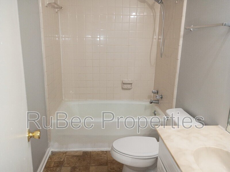 AVAILABLE NOW! Lovely town-home property image