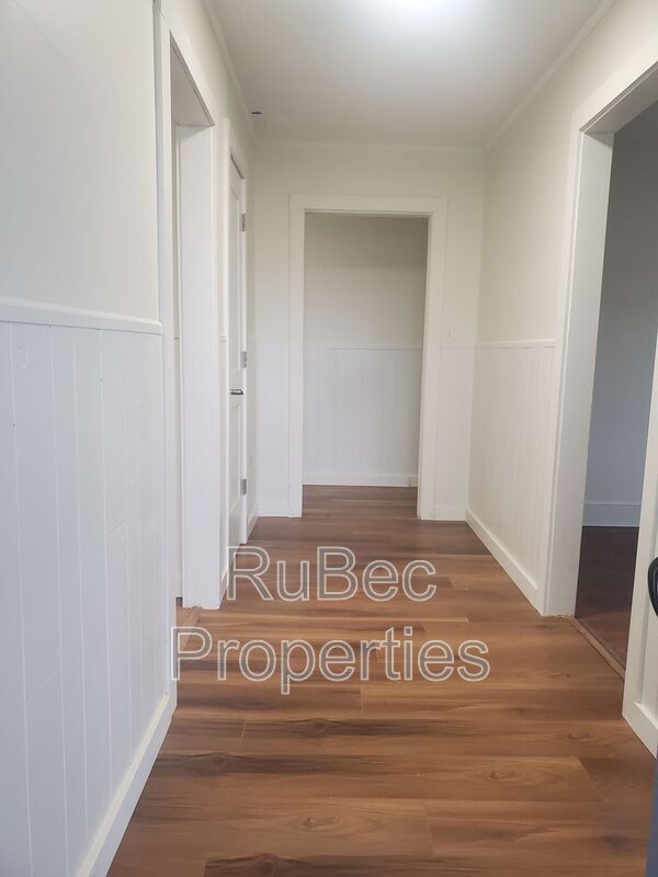 MOVE IN SPECIAL $250 OFF FIRST FULL MONTH!! property image