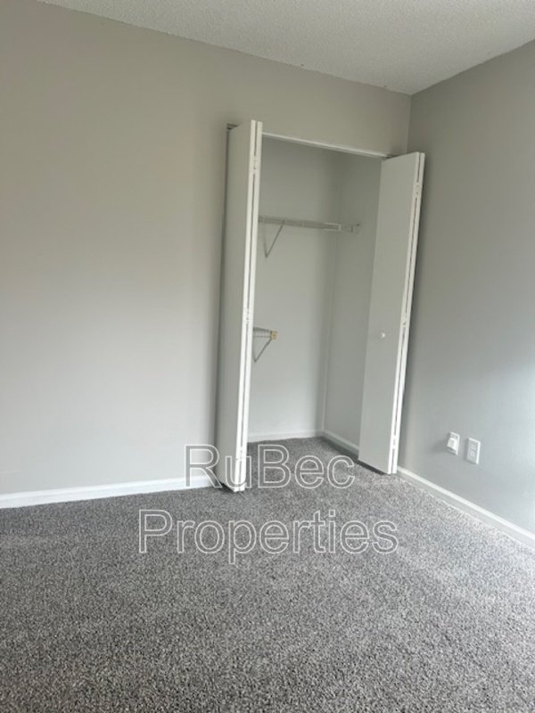 Available 3 bedroom/ 2 bathroom Home! property image