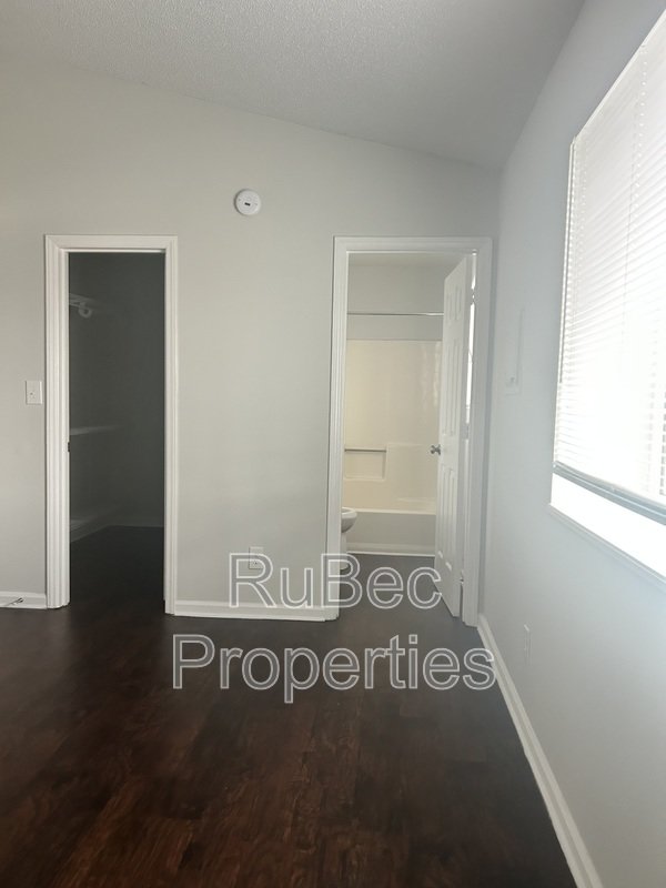MOVE IN SPECIAL $500 OF SECOND FULL MONTH!! property image