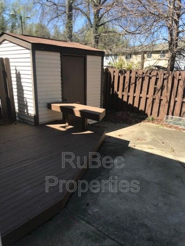 Coming Soon! Three Bedroom Townhome!! property image