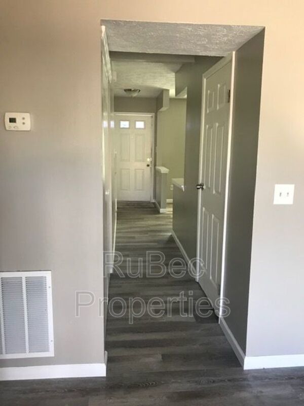 Coming Soon! Three Bedroom Townhome!! property image