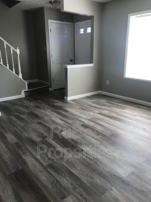 Coming Soon! Three Bedroom Townhome!! property image