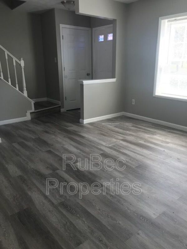 Coming Soon! Three Bedroom Townhome!! property image