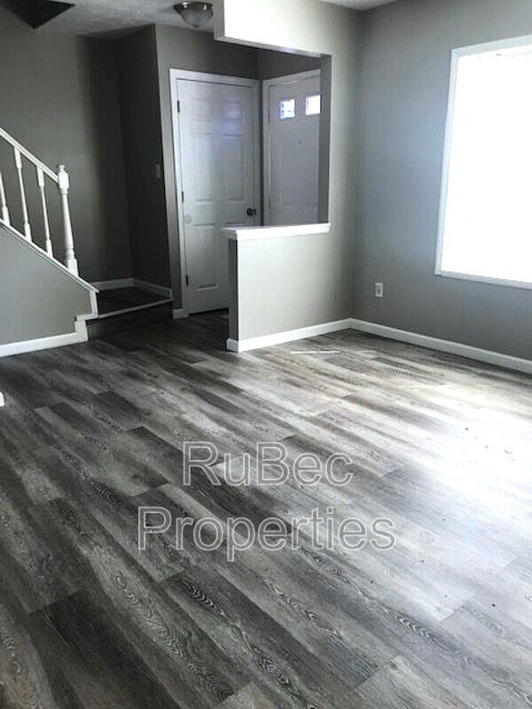 Coming Soon! Three Bedroom Townhome!! property image