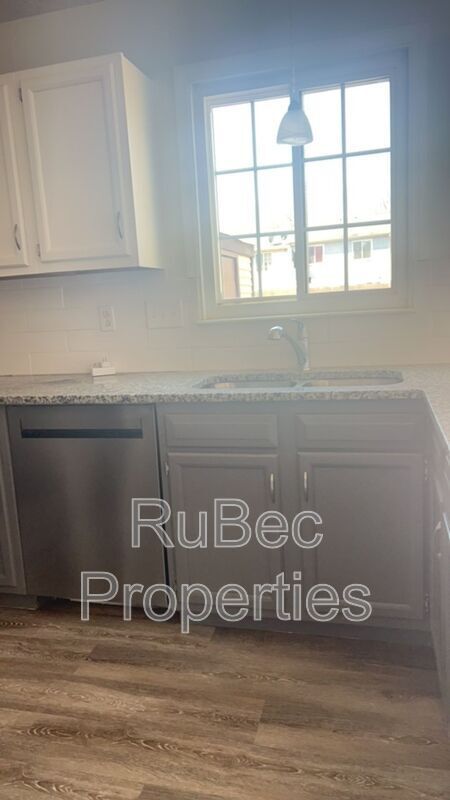 Coming Soon! Three Bedroom Townhome!! property image