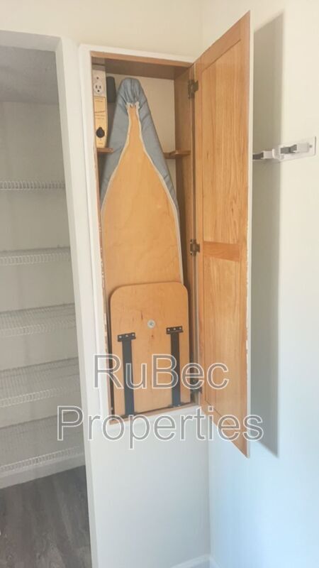 Coming Soon! Three Bedroom Townhome!! property image