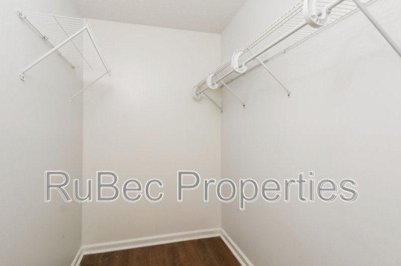 MOVE IN SPECIAL!! 2  Bedroom Apartment property image