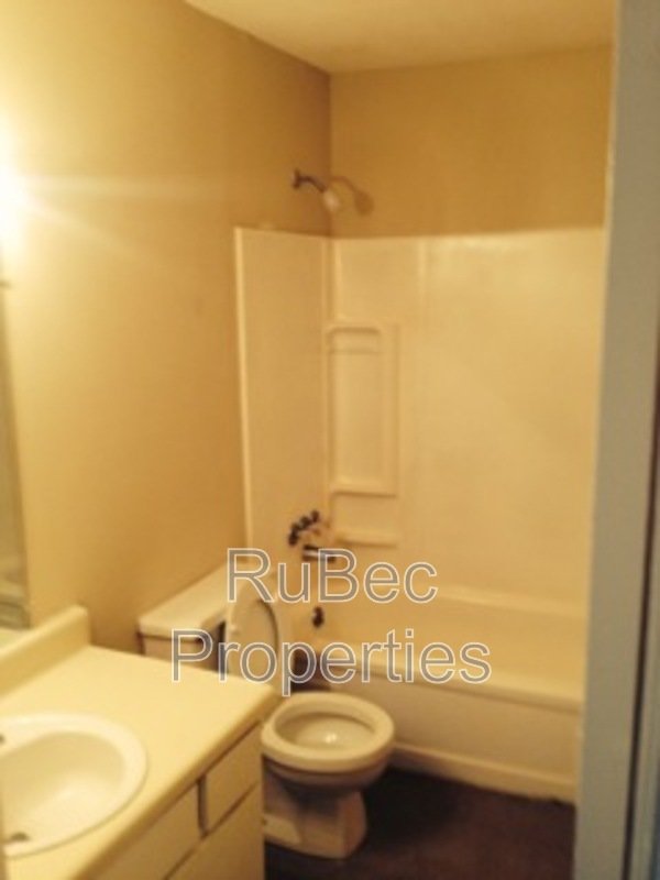 Charming 2 Bedroom, 2 Bath Condo available in South Charlotte! property image