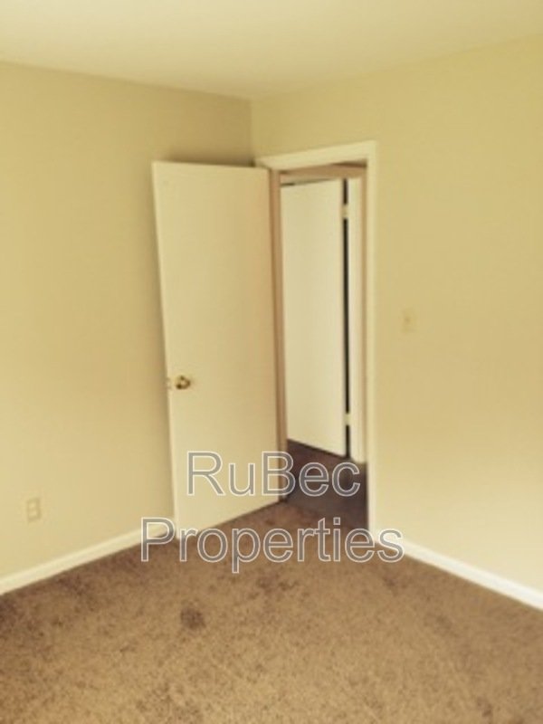 Charming 2 Bedroom, 2 Bath Condo available in South Charlotte! property image