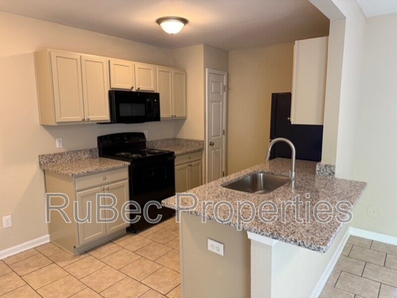 3 Bedroom Townhouse Available Now! property image