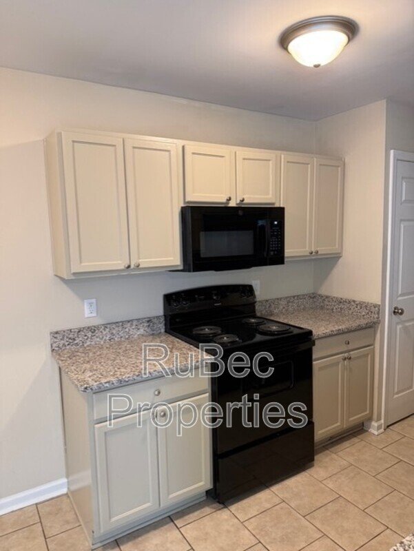 3 Bedroom Townhouse Available Now! property image