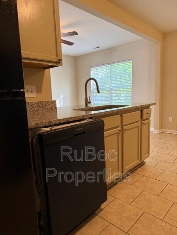 3 Bedroom Townhouse Available Now! property image