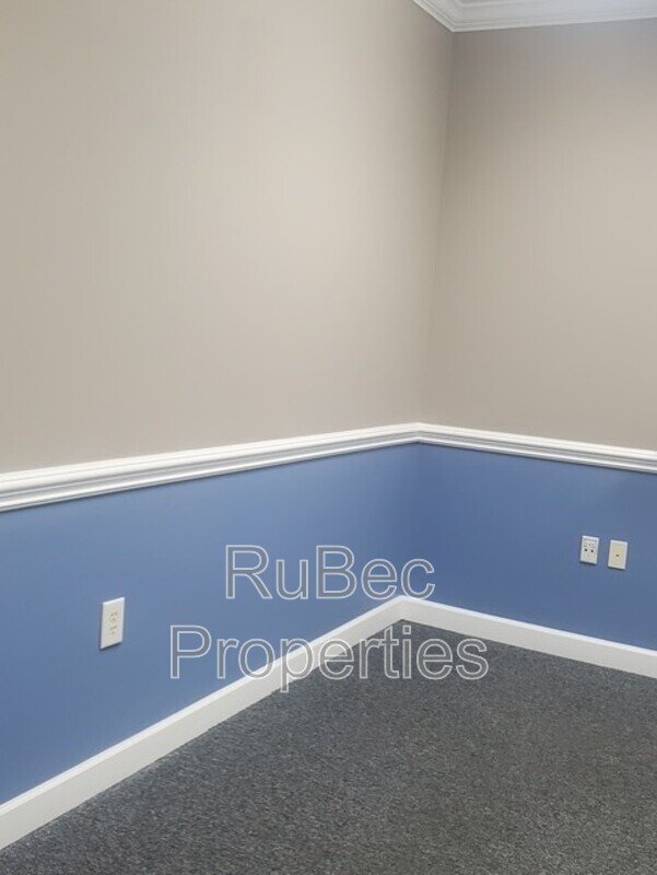 PROFESSIONAL OFFICE SUITE-3 OFFICE SPACES & RECEPTION AREA property image