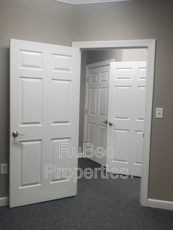 PROFESSIONAL OFFICE SUITE-3 OFFICE SPACES & RECEPTION AREA property image