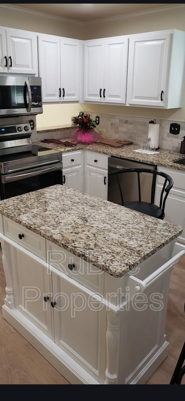 Close to Uptown Condo Feeling..Without the close to Uptown Condo Price! property image