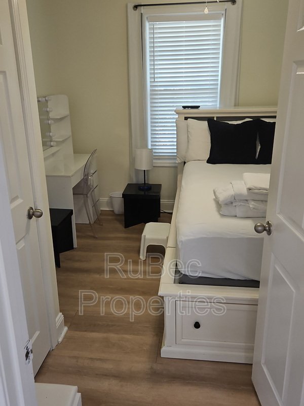 Close to Uptown Condo Feeling..Without the close to Uptown Condo Price! property image