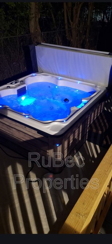 Close to Uptown Condo Feeling..Without the close to Uptown Condo Price! property image