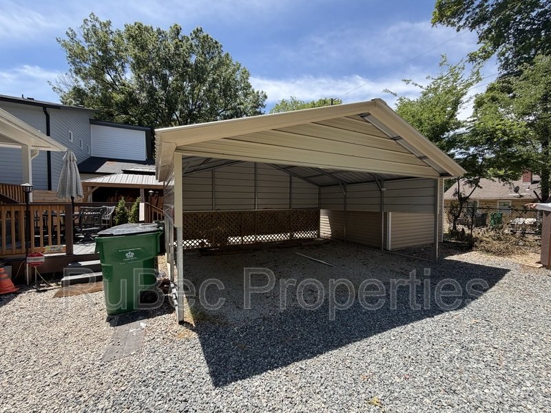 Close to Uptown Condo Feeling..Without the close to Uptown Condo Price! property image