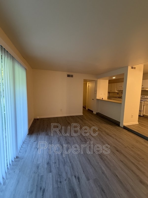 Charming 2 Bedroom, 2 Bath Condo available in South Charlotte! property image