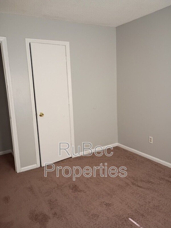 Available Now! 2 bedroom Apartment property image