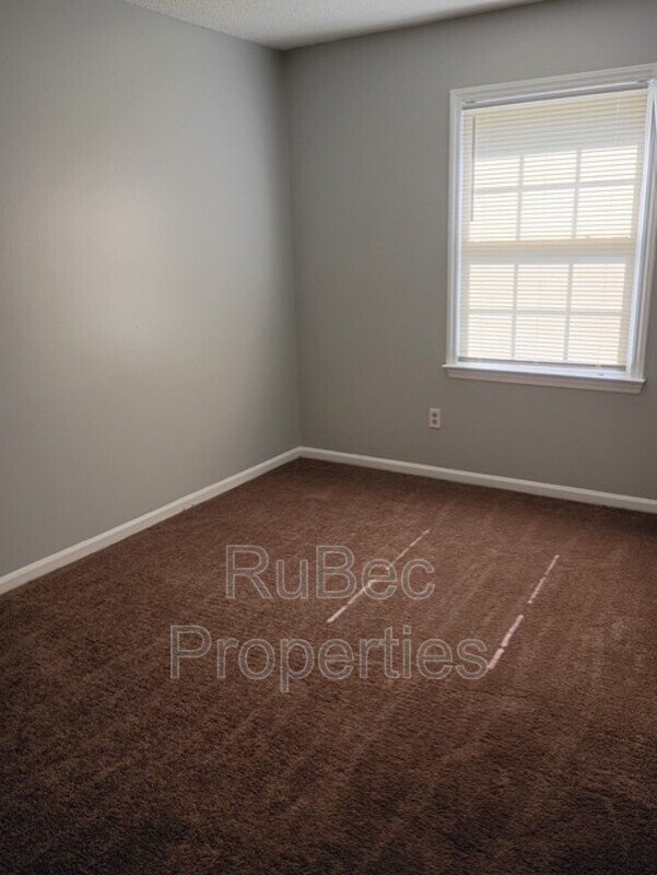 Available Now! 2 bedroom Apartment property image