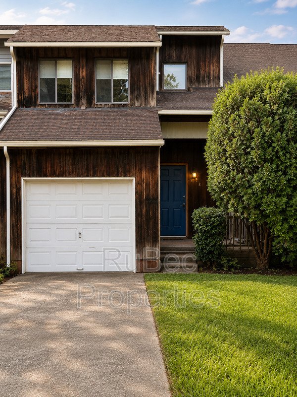 Three bedroom Single Family House property image