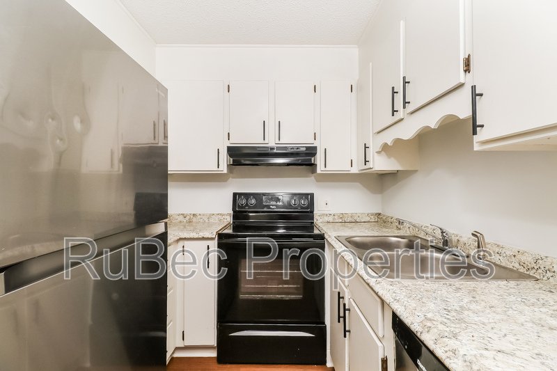 Coming Soon!! 2 Bedroom Apartment | MOVE IN SPECIAL $500 OFF first full month. property image