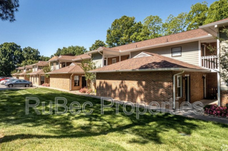 Coming Soon!! 2 Bedroom Apartment | MOVE IN SPECIAL $500 OFF first full month. property image