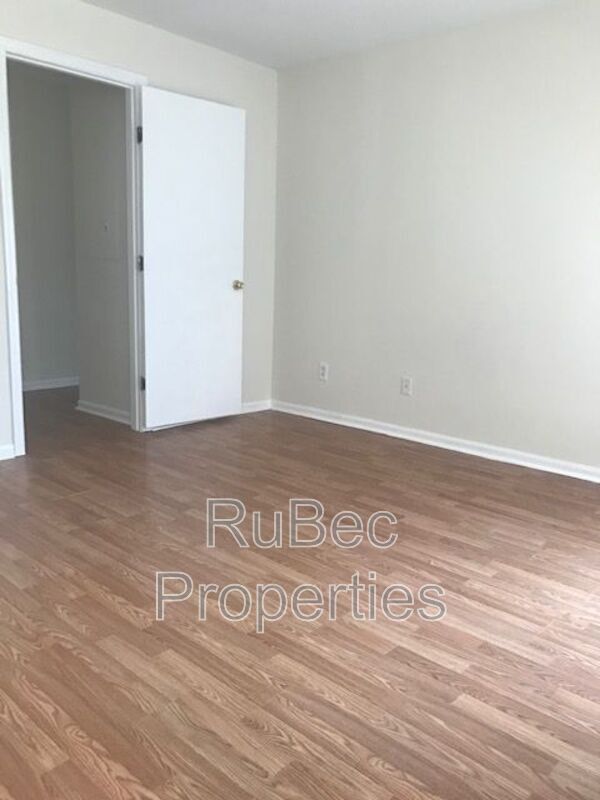 Prime University Area Location-2 Bedroom 2 Bathroom Condo! property image