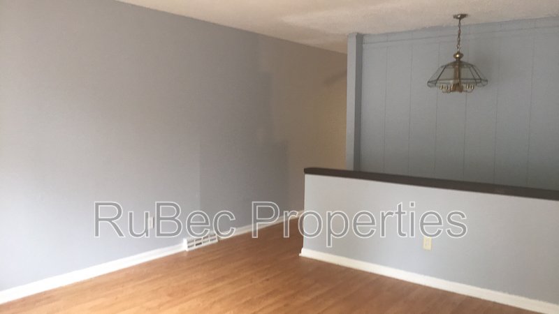 Available Now! Duplex with a Basement! property image