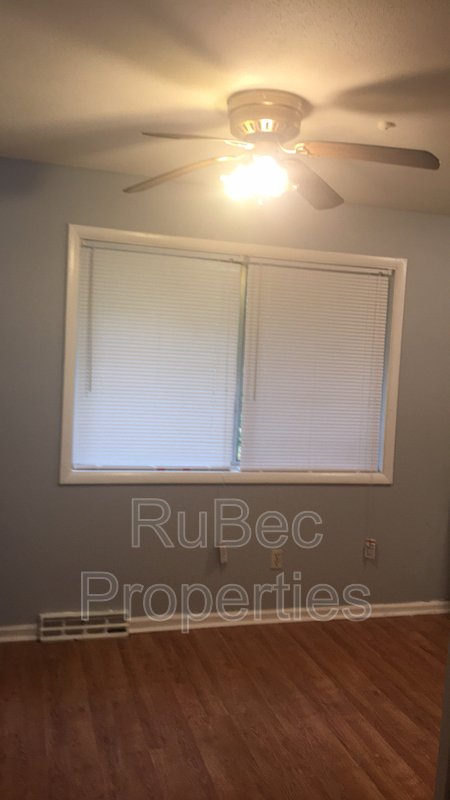 Available Now! Duplex with a Basement! property image