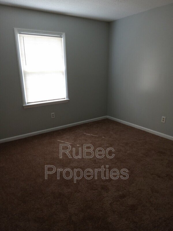 Available!! Two Bedroom Apartment! - Subsidy Accepted property image